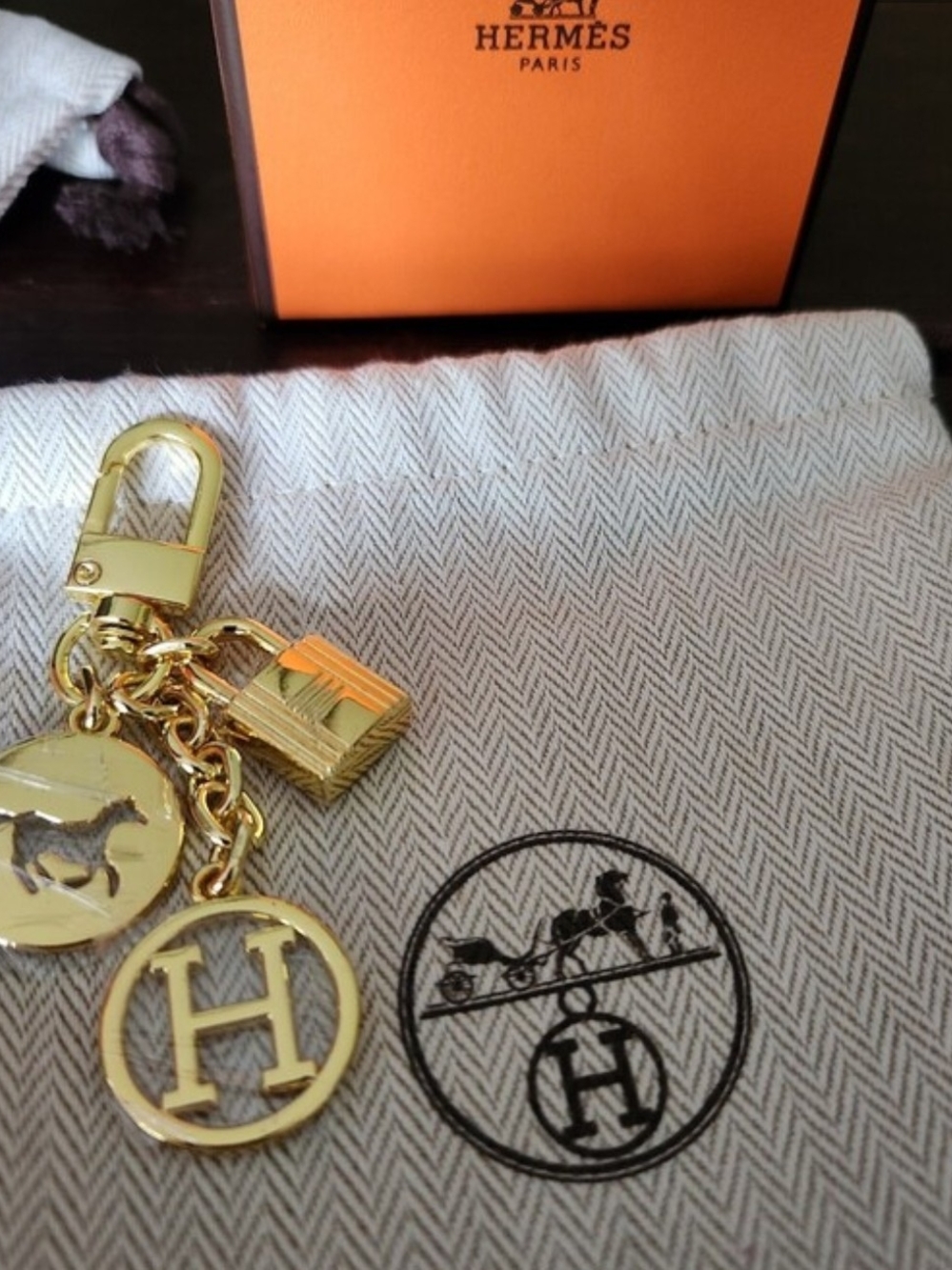 Hermes Gold-Tone Logo Charm Keyring Or Pursecharm